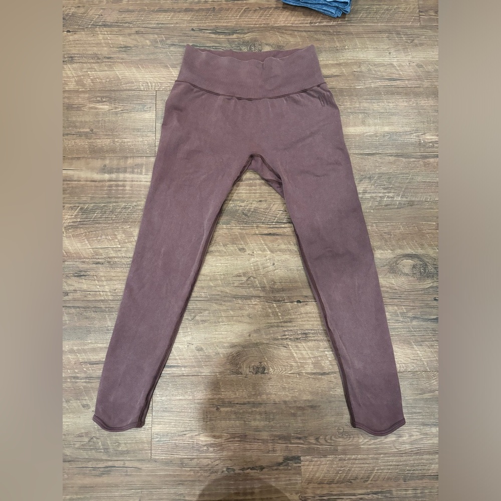 Gymshark Size Small Yoga Legging with back details.